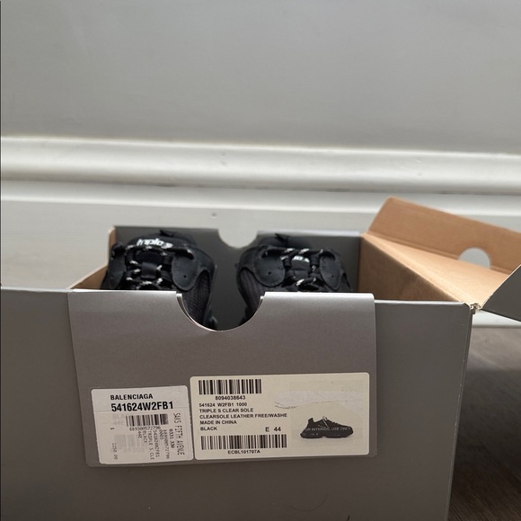 Men’s Balenciaga Sneakers in Black